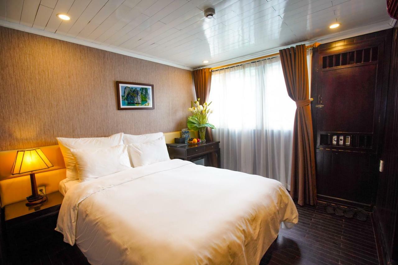 Halong Paloma Cruise Hotel Ha Long Room photo